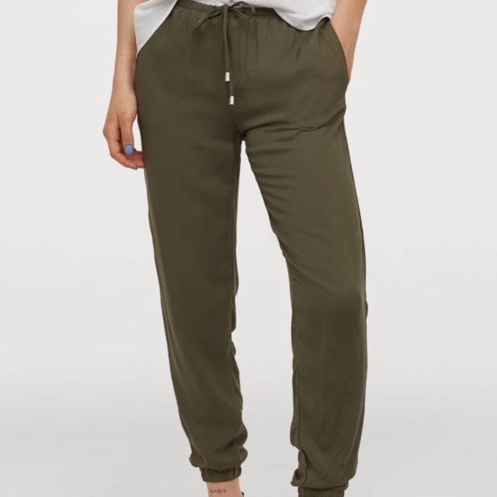H&M lightweight pants - khaki green color